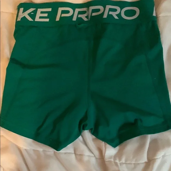 Nike Green Athletic Compression Shorts - Picture 2 of 2